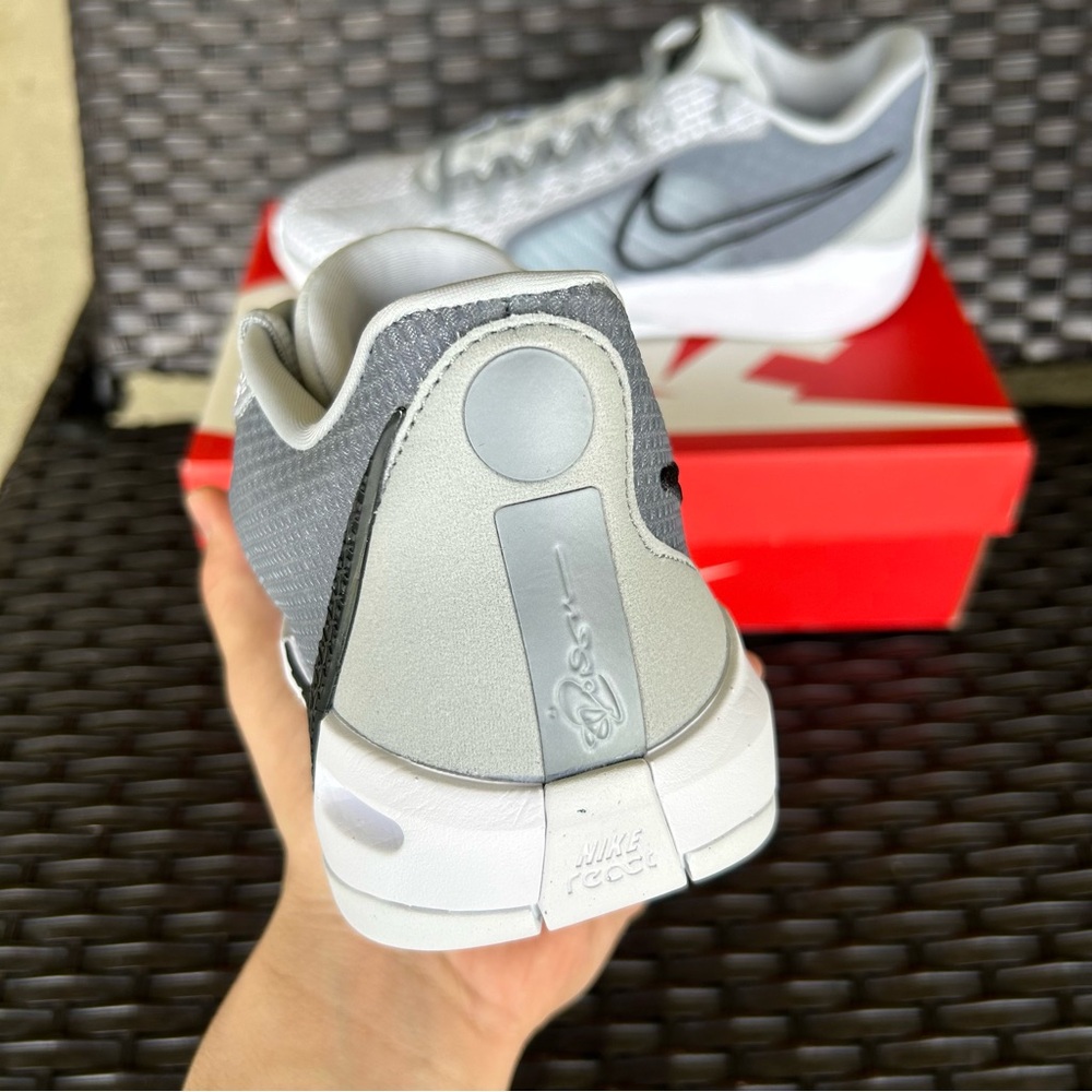 NIKE SABRINA 1 TB PROMO WOLF GREY - WOMENS 10 / MENS 8.5 - Picture 3 of 5